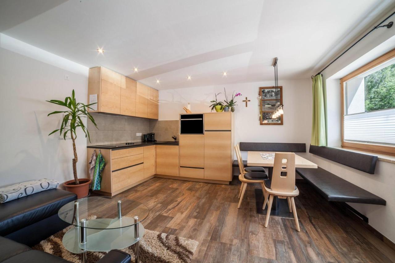 Ferienwohnung Haus Fliri Melago Ngoại thất bức ảnh